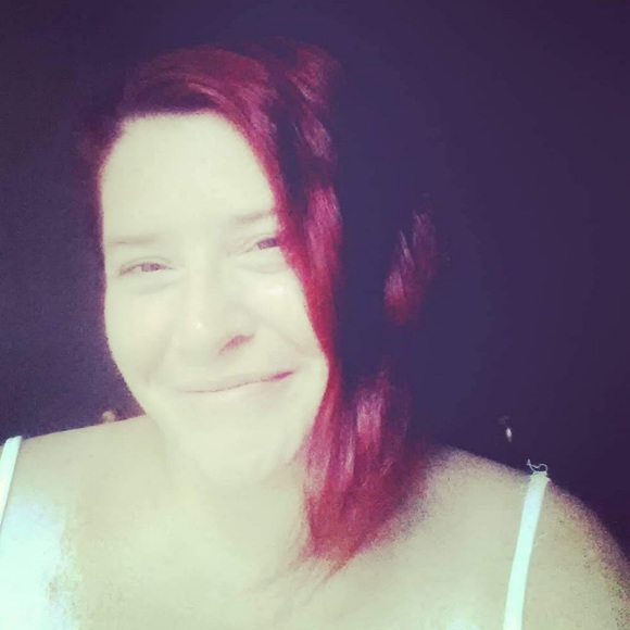 Meet your Posher, Christine - Picture 1 of 1